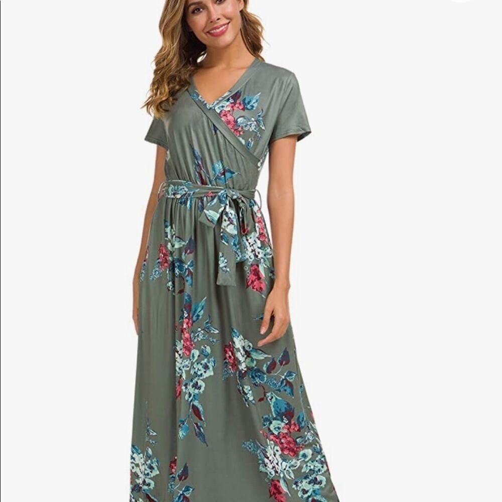 Lilly Posh Women’s Plus Size XXL Grey Floral Maxi Dress Flowy Pretty Feminine